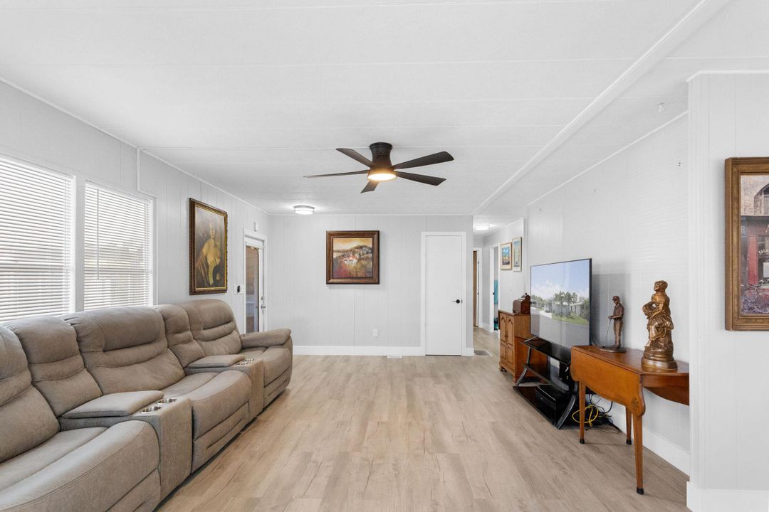 En Venta: $176,000 (2 camas, 2 baños, 1152 Pies cuadrados)