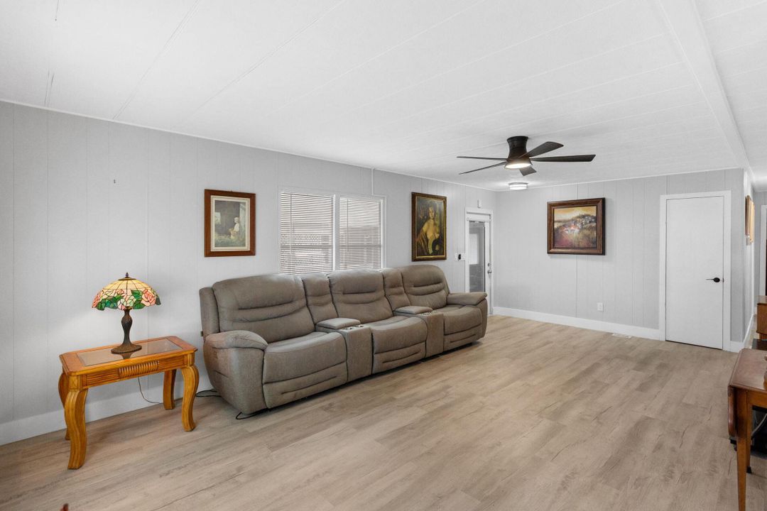 En Venta: $176,000 (2 camas, 2 baños, 1152 Pies cuadrados)