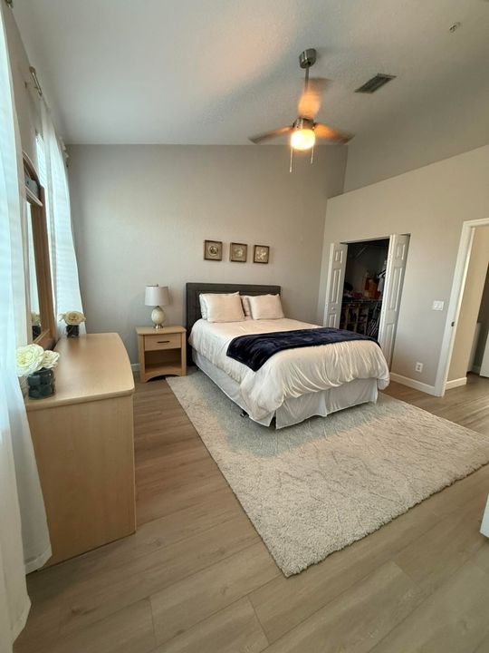 Activo con contrato: $3,500 (2 camas, 2 baños, 1542 Pies cuadrados)