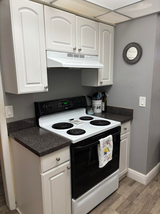 待售: $245,000 (2 贝兹, 2 浴室, 1026 平方英尺)