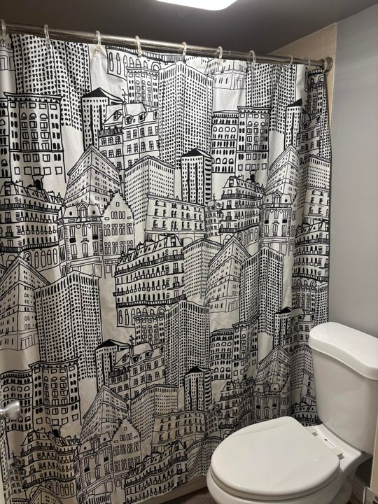 待售: $245,000 (2 贝兹, 2 浴室, 1026 平方英尺)