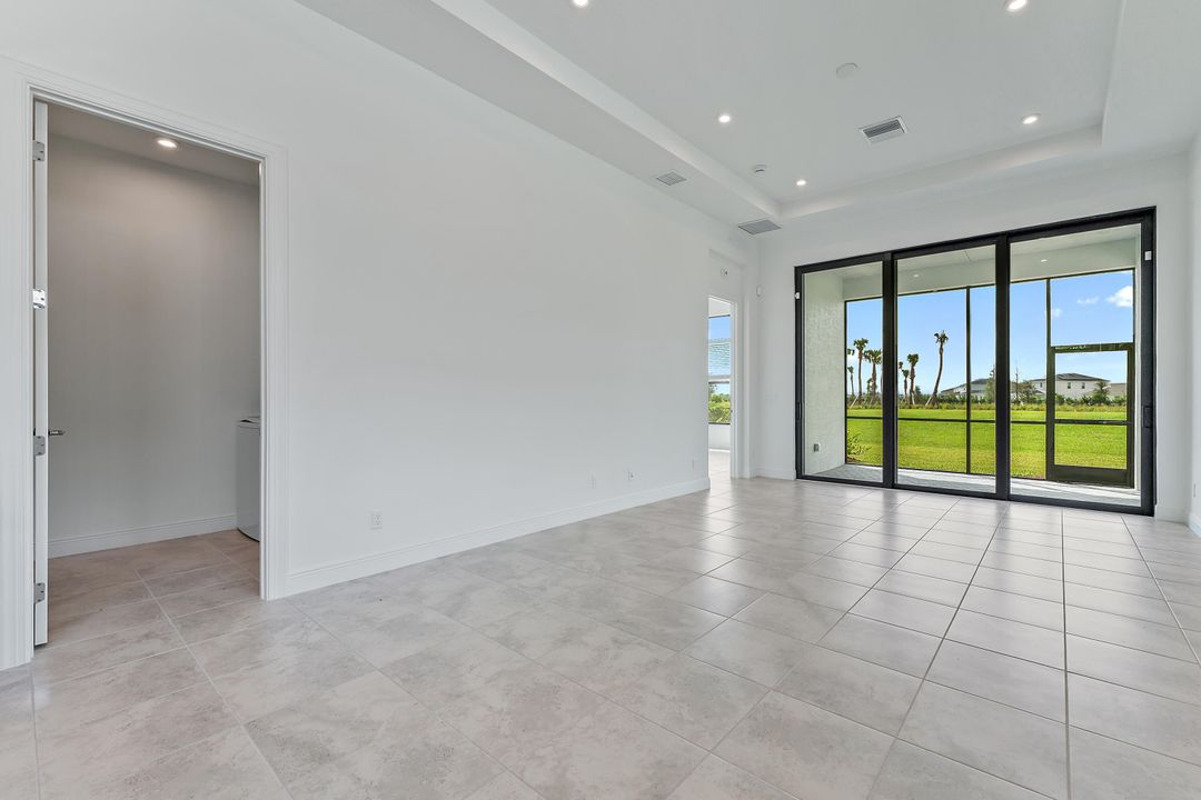 В аренду: $2,950 (3 спален, 2 ванн, 1725 Квадратных фут)