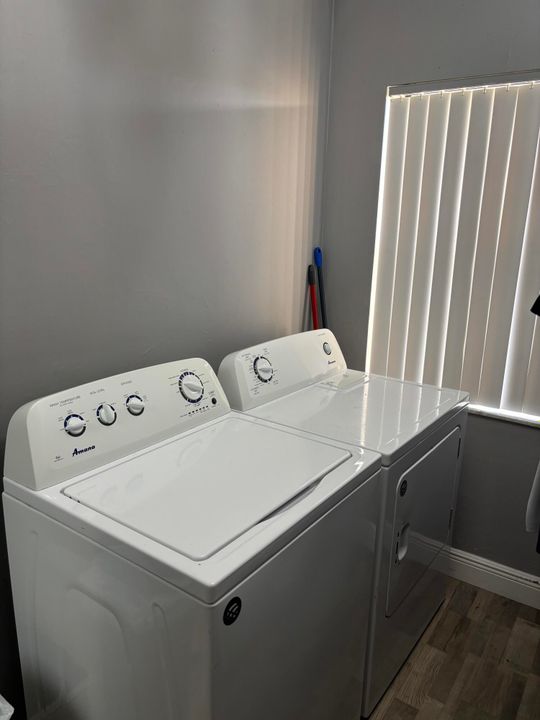 待售: $245,000 (2 贝兹, 2 浴室, 1026 平方英尺)