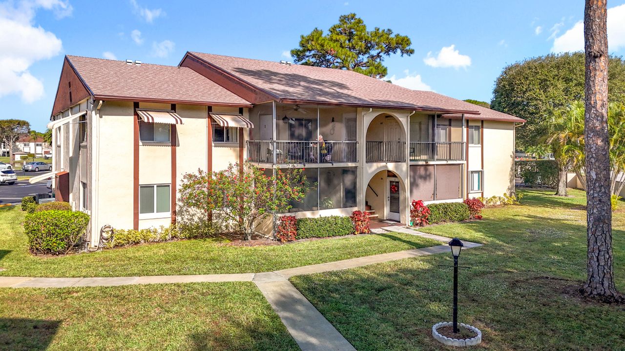 出租: $1,700 (1 贝兹, 1 浴室, 860 平方英尺)