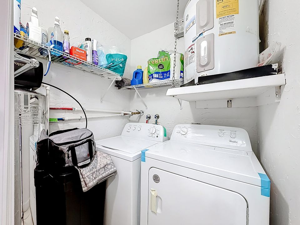 出租: $1,700 (1 贝兹, 1 浴室, 860 平方英尺)