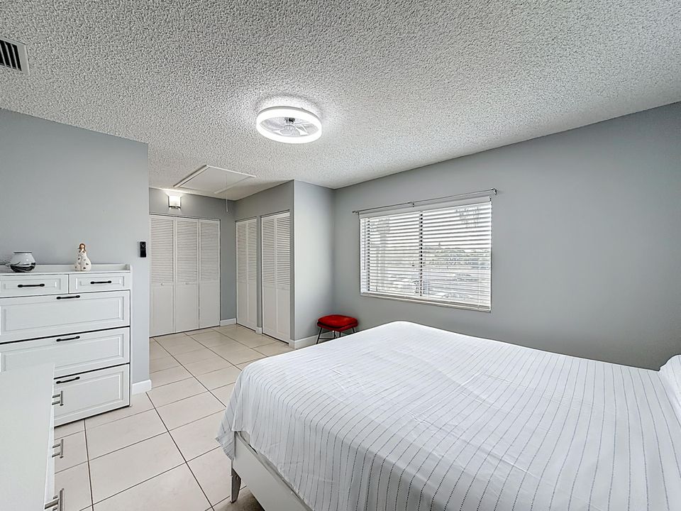 出租: $1,700 (1 贝兹, 1 浴室, 860 平方英尺)