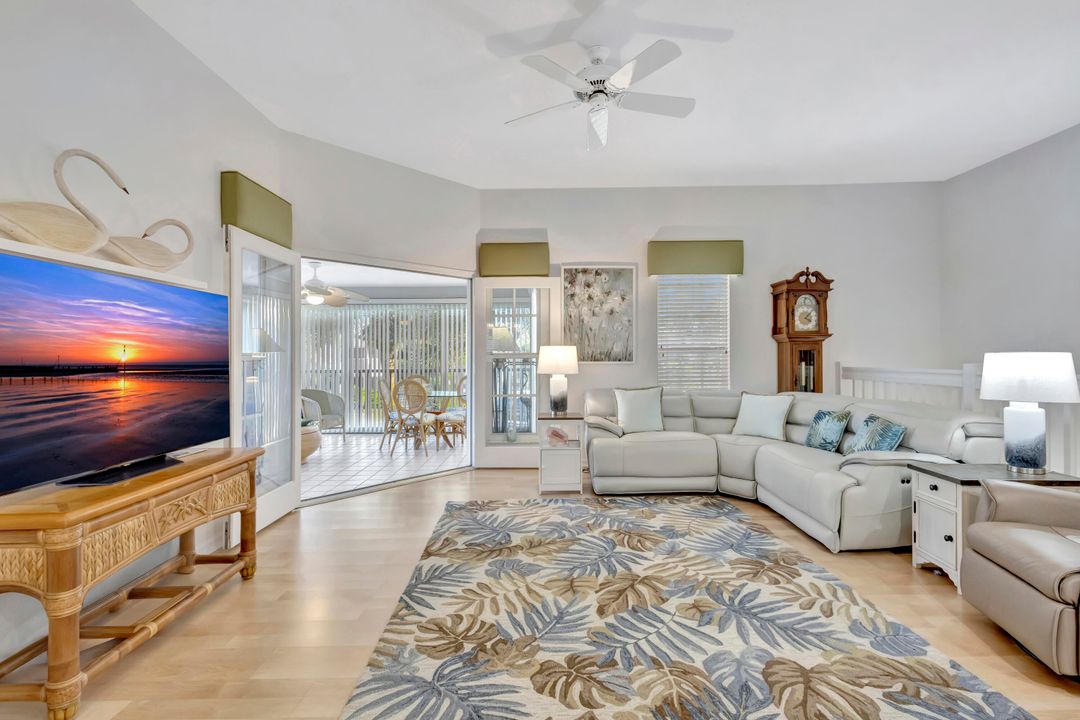 На продажу: $565,000 (2 спален, 2 ванн, 1274 Квадратных фут)