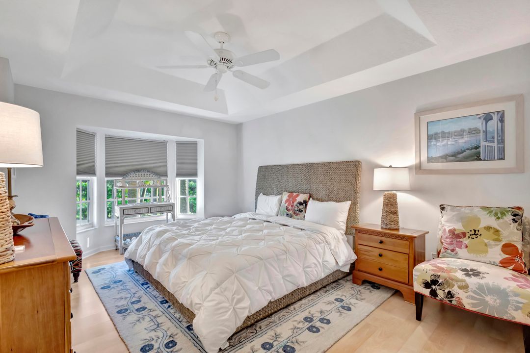 На продажу: $565,000 (2 спален, 2 ванн, 1274 Квадратных фут)