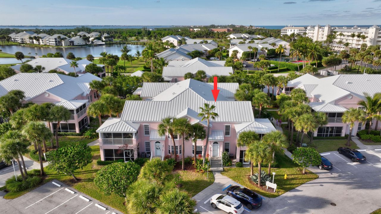 На продажу: $565,000 (2 спален, 2 ванн, 1274 Квадратных фут)