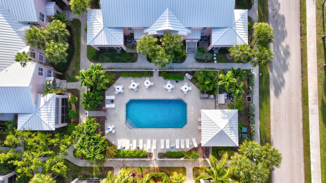 На продажу: $565,000 (2 спален, 2 ванн, 1274 Квадратных фут)