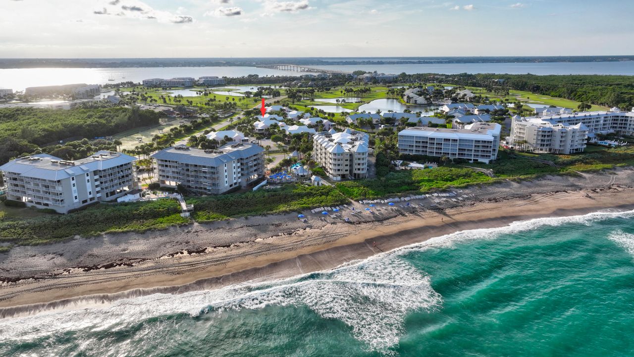 На продажу: $565,000 (2 спален, 2 ванн, 1274 Квадратных фут)