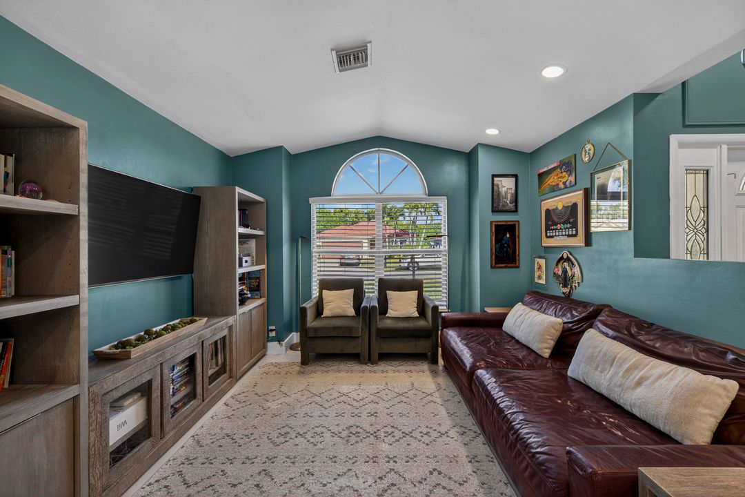 En Venta: $575,000 (3 camas, 2 baños, 1674 Pies cuadrados)