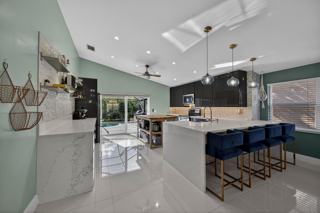 En Venta: $575,000 (3 camas, 2 baños, 1674 Pies cuadrados)