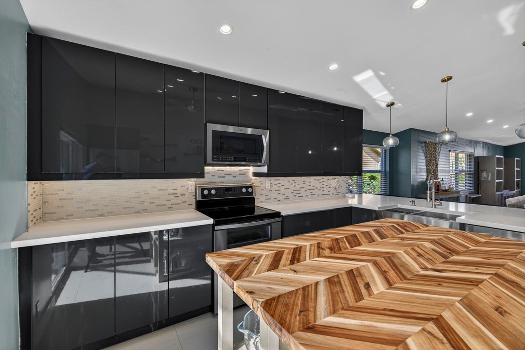 En Venta: $575,000 (3 camas, 2 baños, 1674 Pies cuadrados)