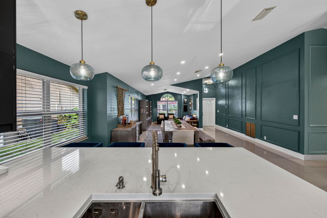 En Venta: $575,000 (3 camas, 2 baños, 1674 Pies cuadrados)