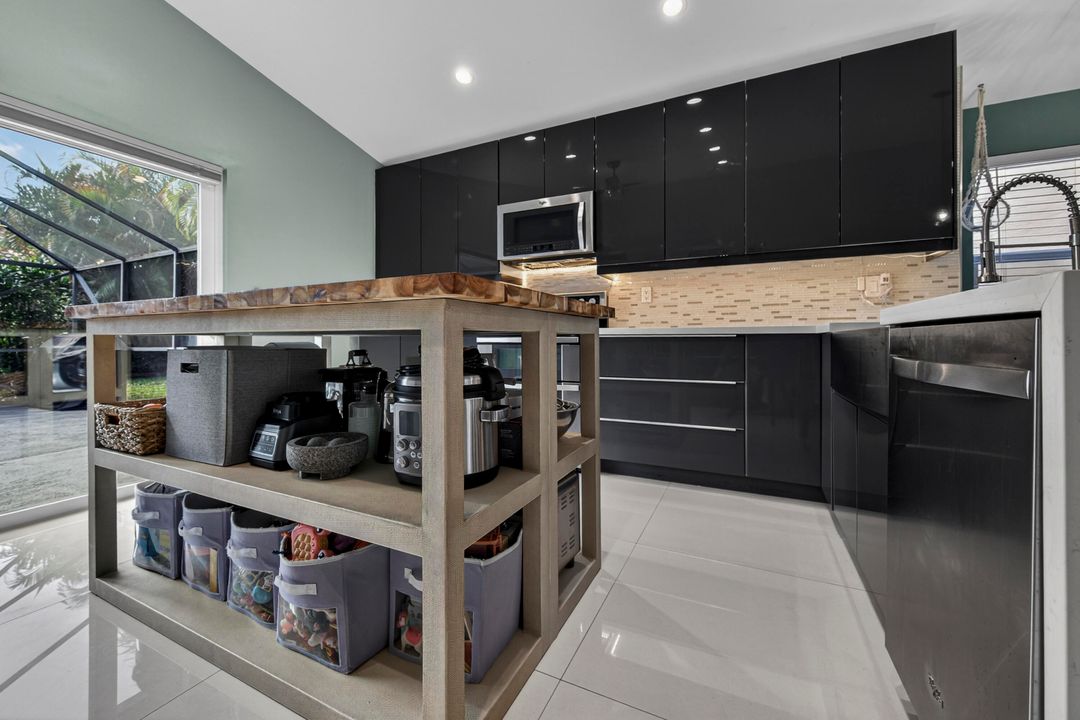 En Venta: $575,000 (3 camas, 2 baños, 1674 Pies cuadrados)