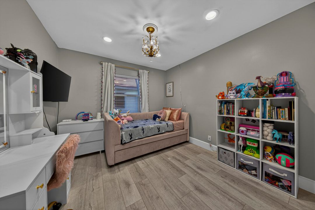 En Venta: $575,000 (3 camas, 2 baños, 1674 Pies cuadrados)