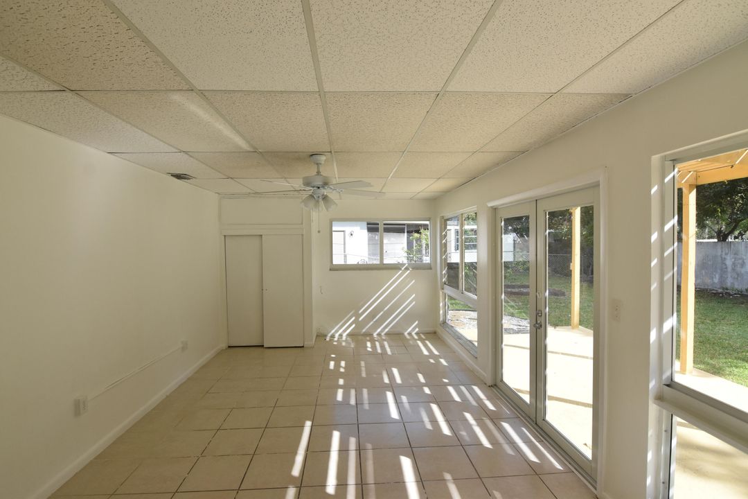 For Rent: $2,600 (2 beds, 2 baths, 986 Square Feet)