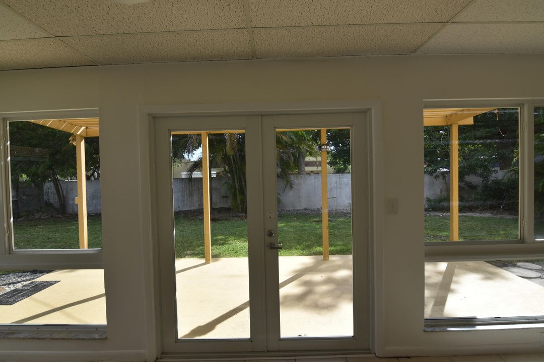 For Rent: $2,600 (2 beds, 2 baths, 986 Square Feet)