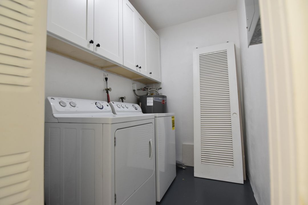 For Rent: $2,600 (2 beds, 2 baths, 986 Square Feet)