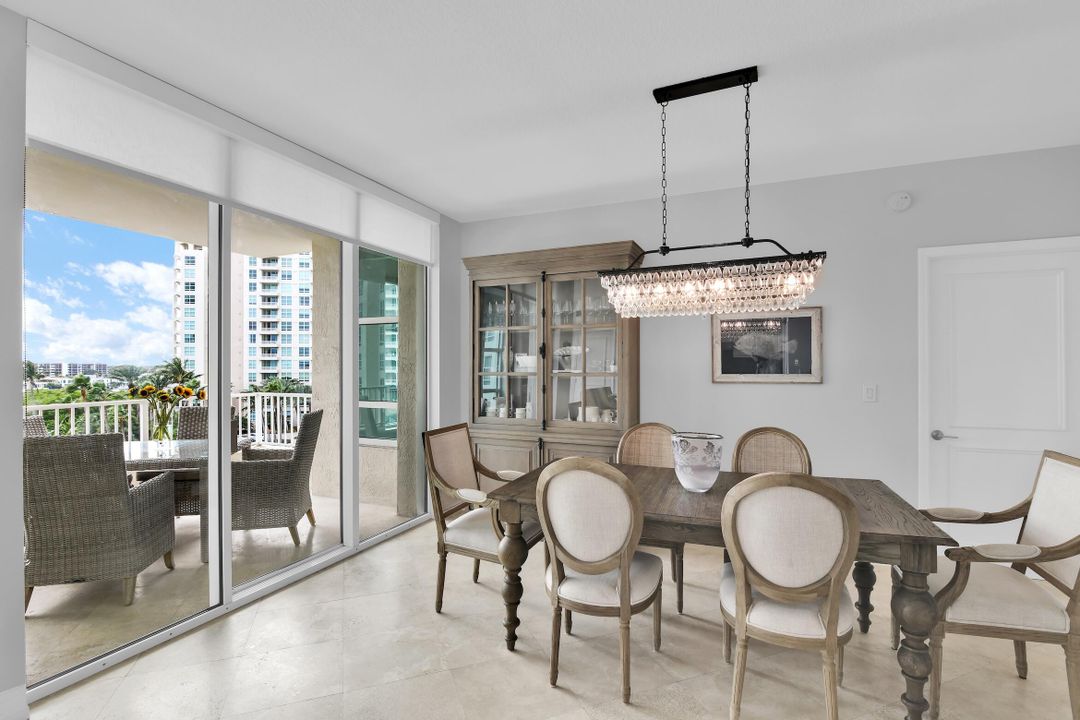 待售: $1,540,000 (2 贝兹, 2 浴室, 2231 平方英尺)