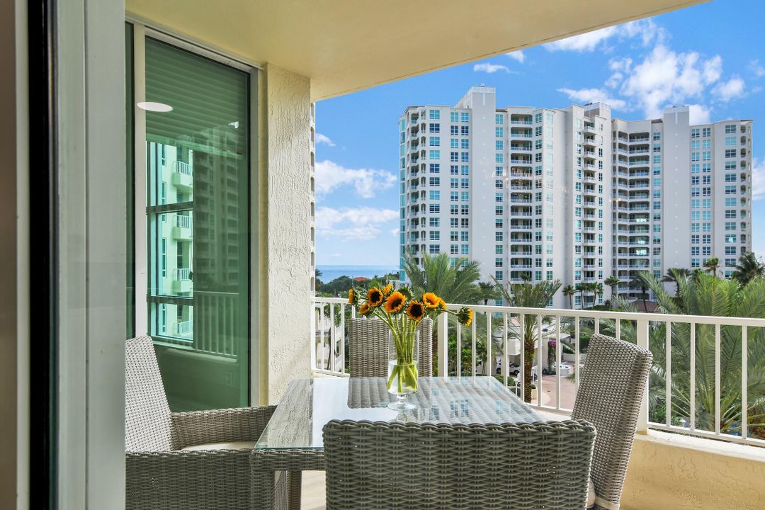 待售: $1,540,000 (2 贝兹, 2 浴室, 2231 平方英尺)