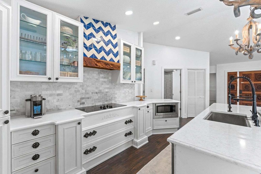 На продажу: $529,000 (4 спален, 2 ванн, 1375 Квадратных фут)