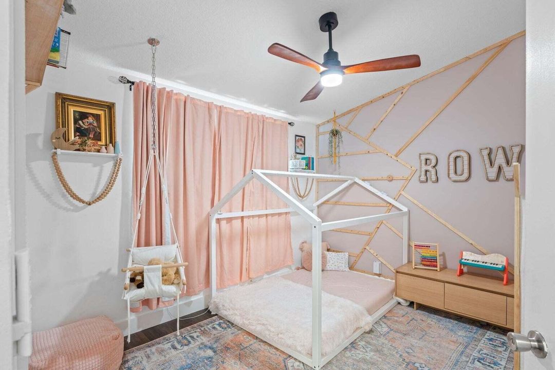 На продажу: $529,000 (4 спален, 2 ванн, 1375 Квадратных фут)