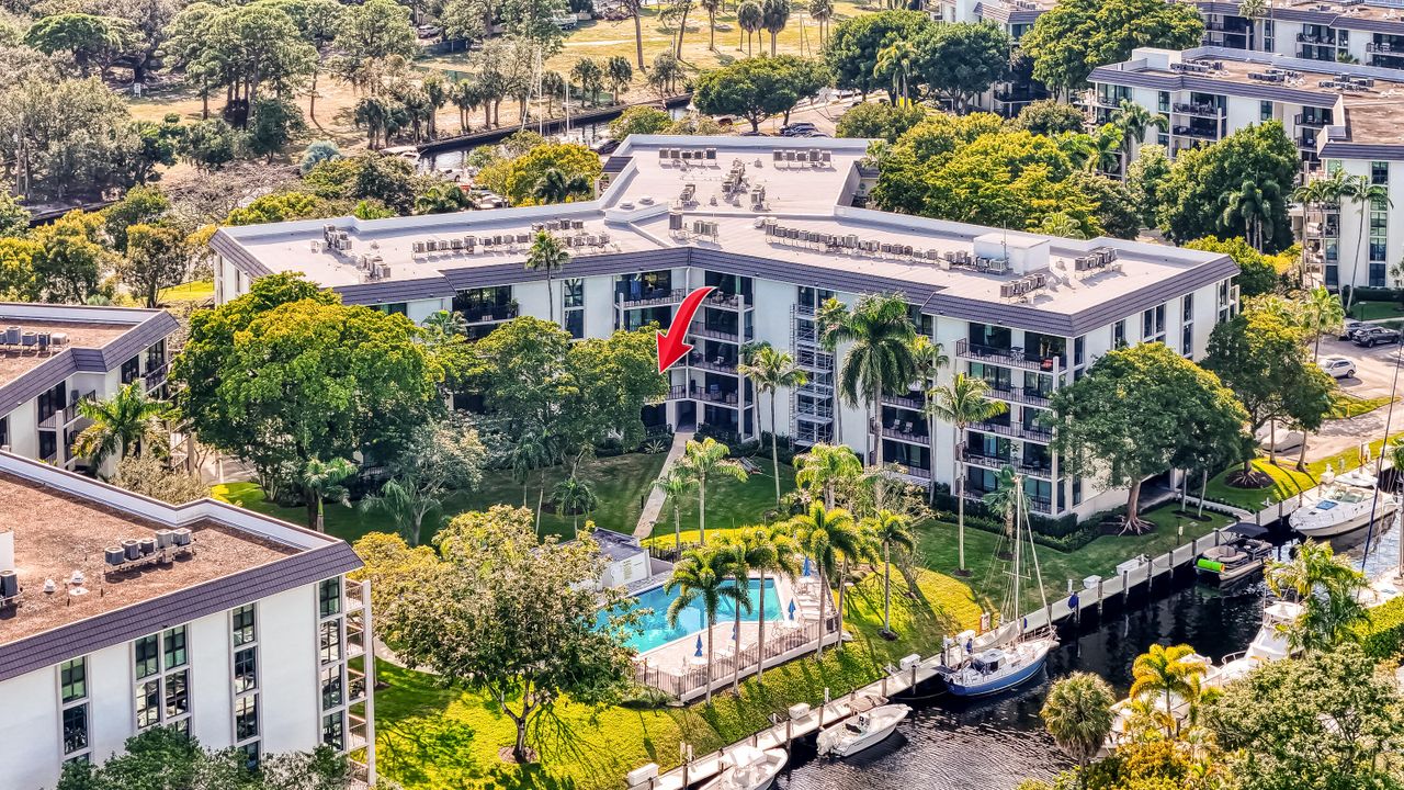 For Sale: $249,000 (1 beds, 1 baths, 1032 Square Feet)