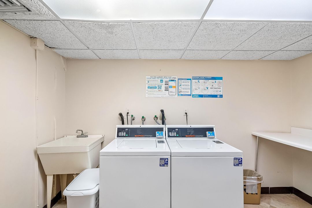 For Sale: $249,000 (1 beds, 1 baths, 1032 Square Feet)