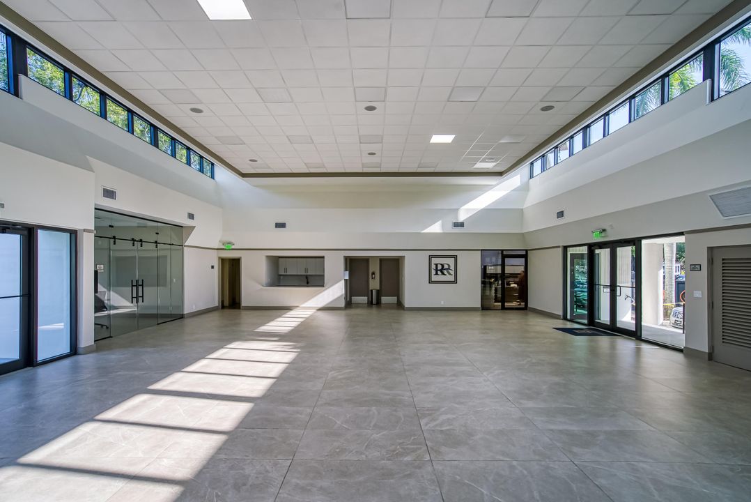 For Sale: $249,000 (1 beds, 1 baths, 1032 Square Feet)