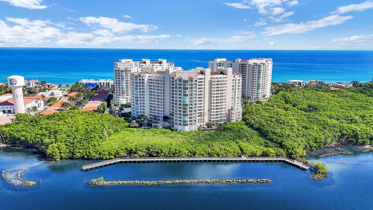 待售: $1,540,000 (2 贝兹, 2 浴室, 2231 平方英尺)