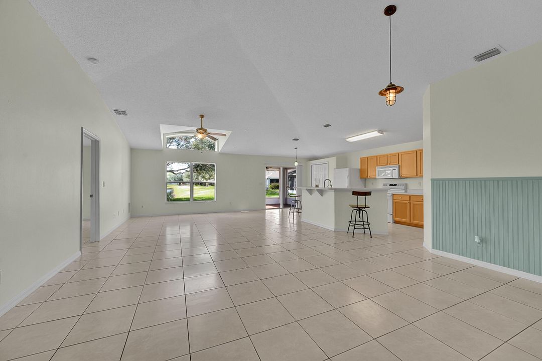 На продажу: $325,000 (3 спален, 2 ванн, 1636 Квадратных фут)