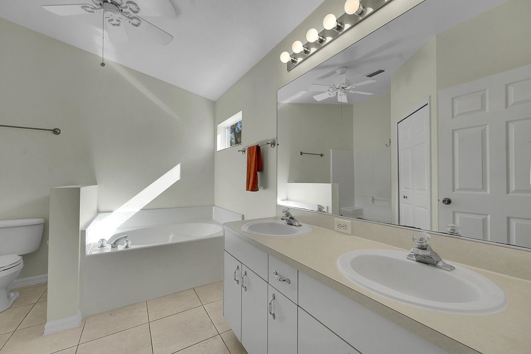 На продажу: $325,000 (3 спален, 2 ванн, 1636 Квадратных фут)