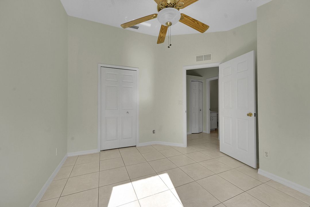 На продажу: $325,000 (3 спален, 2 ванн, 1636 Квадратных фут)