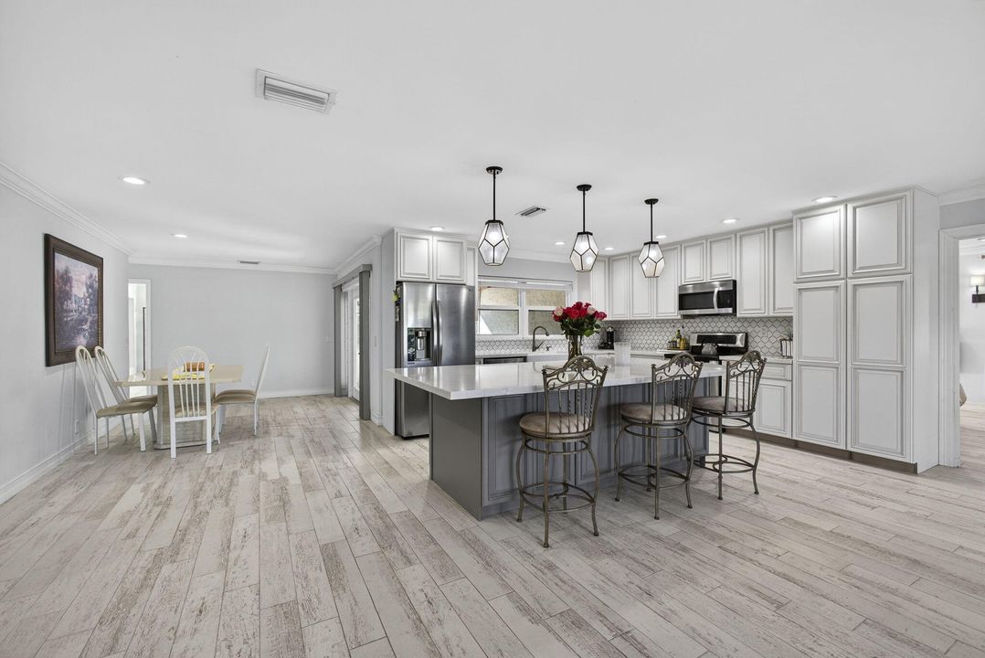 En Venta: $1,525,000 (4 camas, 4 baños, 2840 Pies cuadrados)