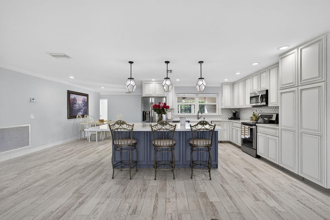 En Venta: $1,525,000 (4 camas, 4 baños, 2840 Pies cuadrados)