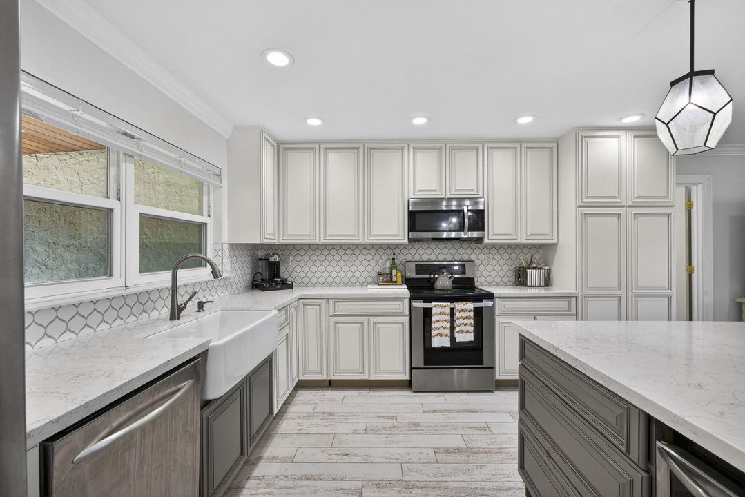 En Venta: $1,525,000 (4 camas, 4 baños, 2840 Pies cuadrados)