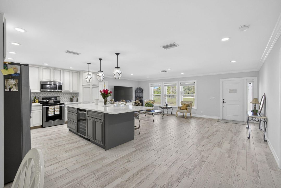 En Venta: $1,525,000 (4 camas, 4 baños, 2840 Pies cuadrados)