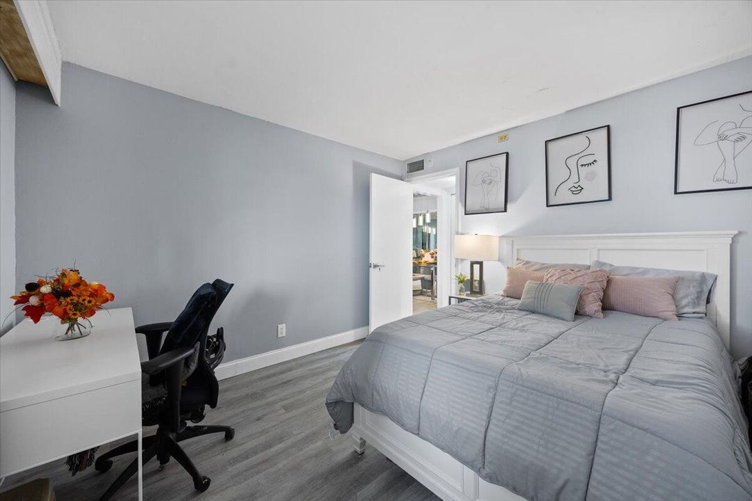 待售: $225,000 (2 贝兹, 2 浴室, 1000 平方英尺)