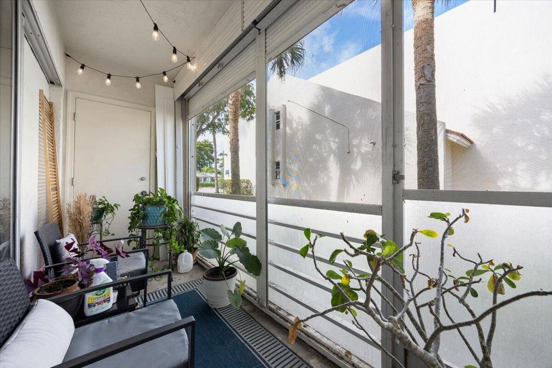 待售: $225,000 (2 贝兹, 2 浴室, 1000 平方英尺)