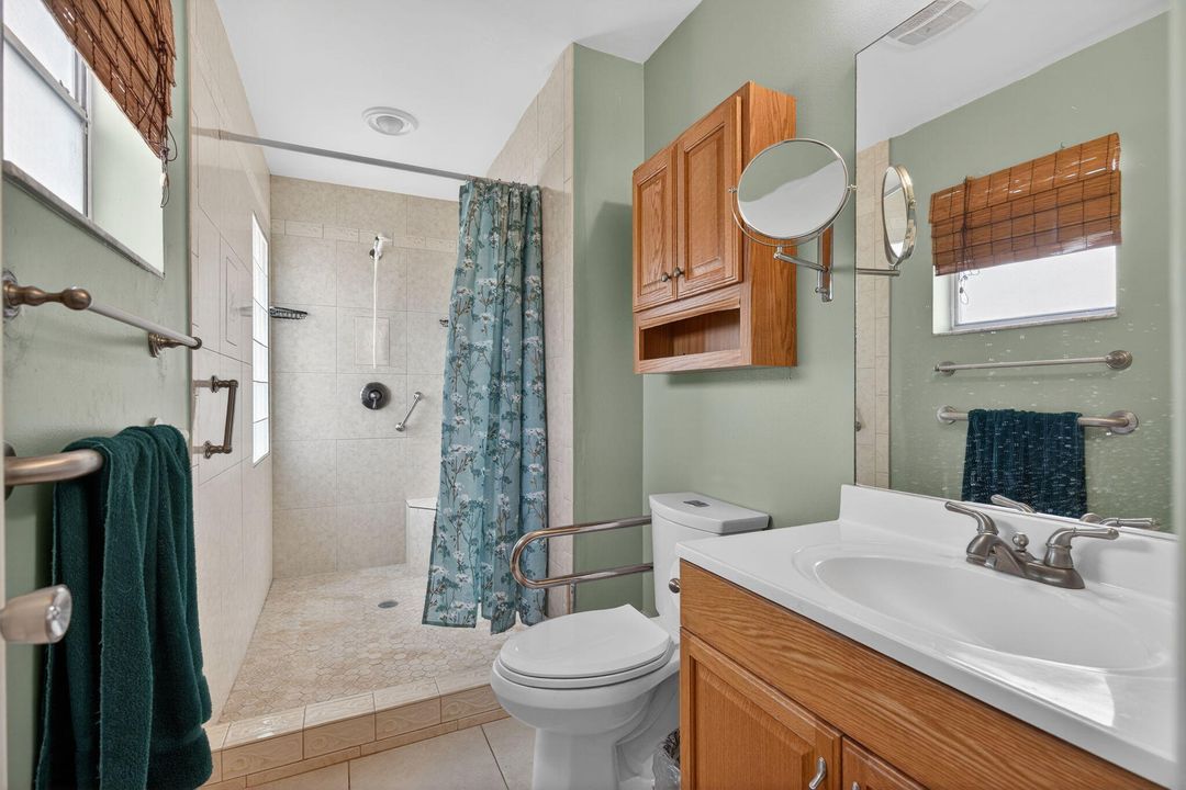 Active With Contract: $450,000 (3 beds, 2 baths, 1298 Square Feet)