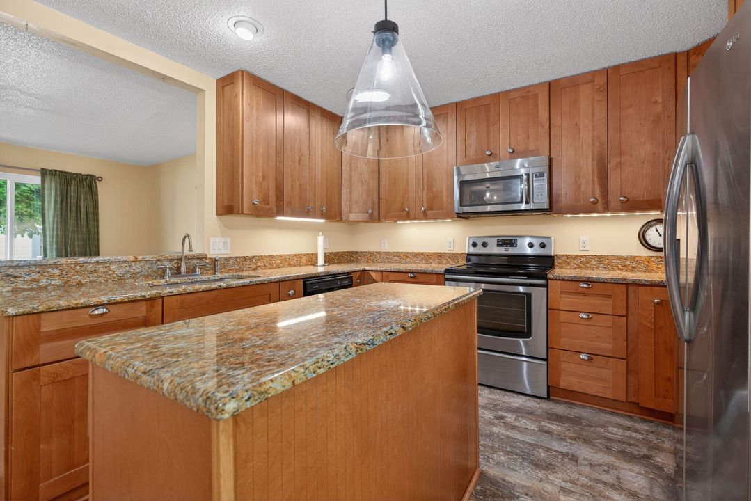 Active With Contract: $450,000 (3 beds, 2 baths, 1298 Square Feet)