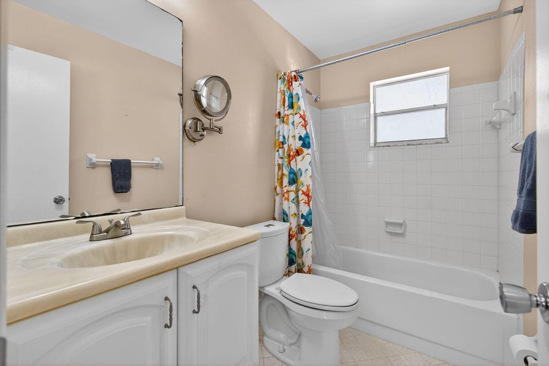 Active With Contract: $450,000 (3 beds, 2 baths, 1298 Square Feet)