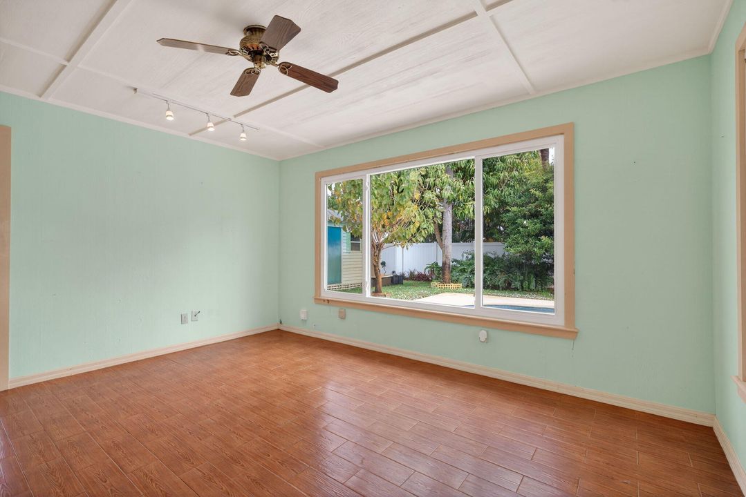 Active With Contract: $450,000 (3 beds, 2 baths, 1298 Square Feet)