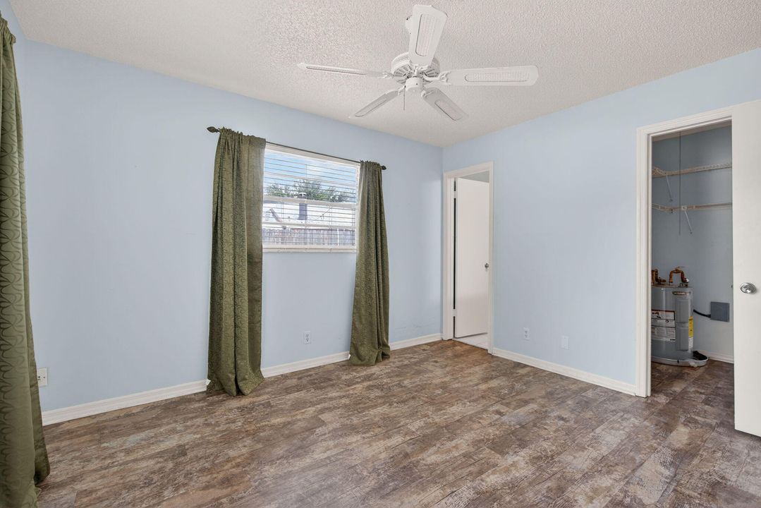 Active With Contract: $450,000 (3 beds, 2 baths, 1298 Square Feet)