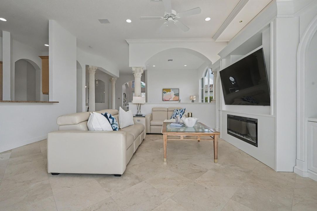 For Sale: $1,450,000 (3 beds, 3 baths, 2814 Square Feet)