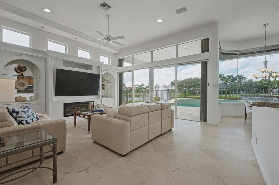 For Sale: $1,450,000 (3 beds, 3 baths, 2814 Square Feet)