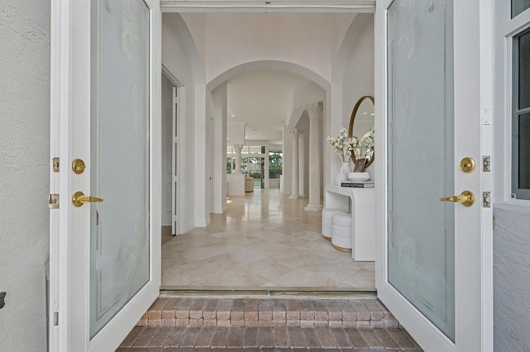 For Sale: $1,450,000 (3 beds, 3 baths, 2814 Square Feet)