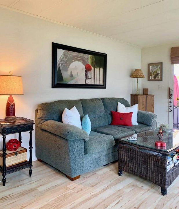 En Venta: $69,900 (2 camas, 2 baños, 1380 Pies cuadrados)